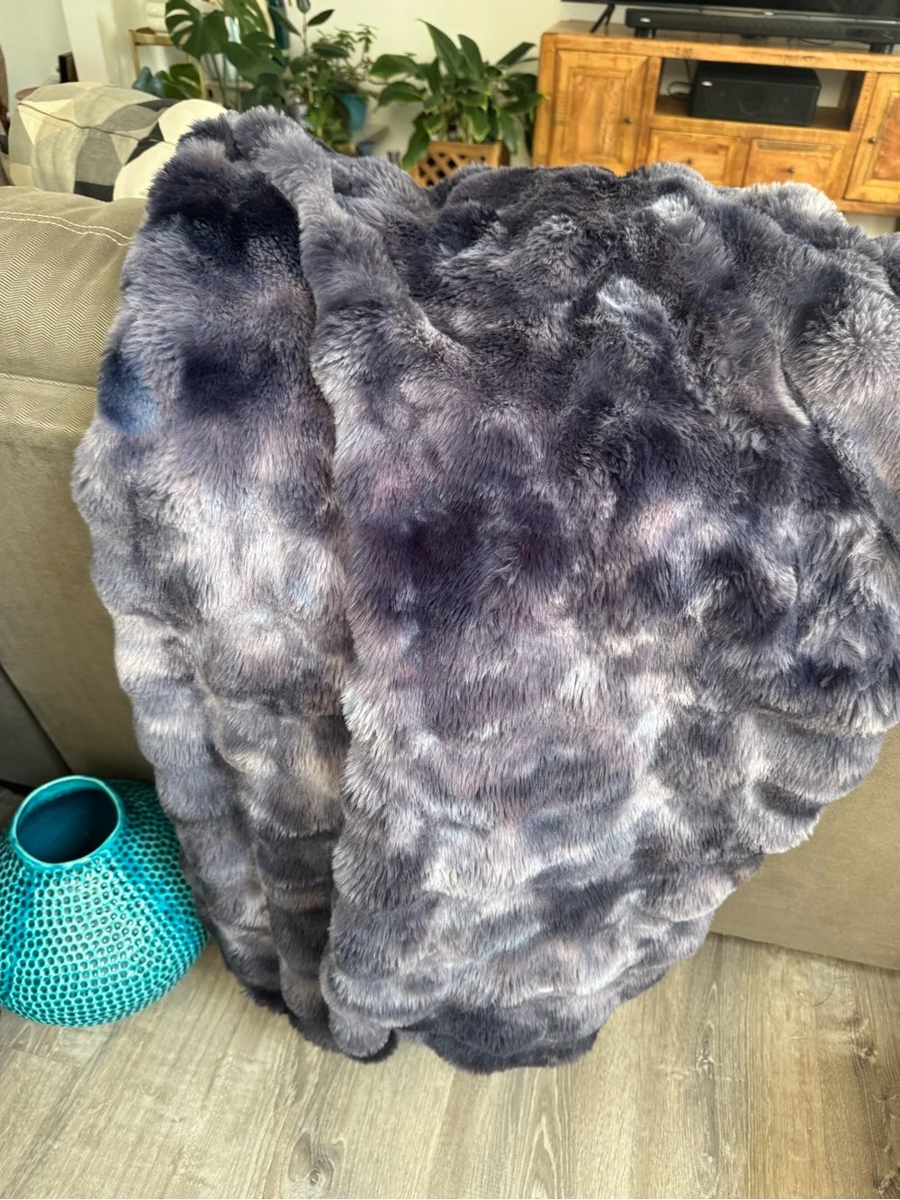 Plush Faux Fur Throw Blanket Purple 84”x60”